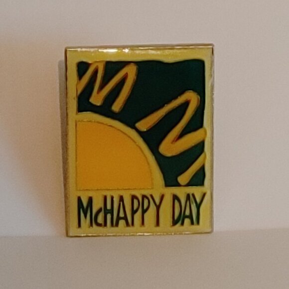 VINTAGE McDonald's McHappy Day Enamel Pin Fast Food Restaurant - Picture 1 of 3